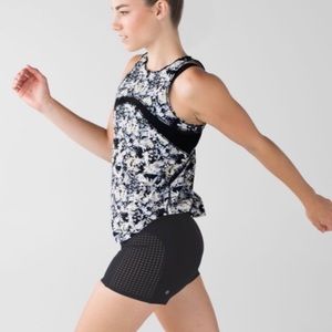 SOLD - Lululemon sun runner tank 2 4 floral